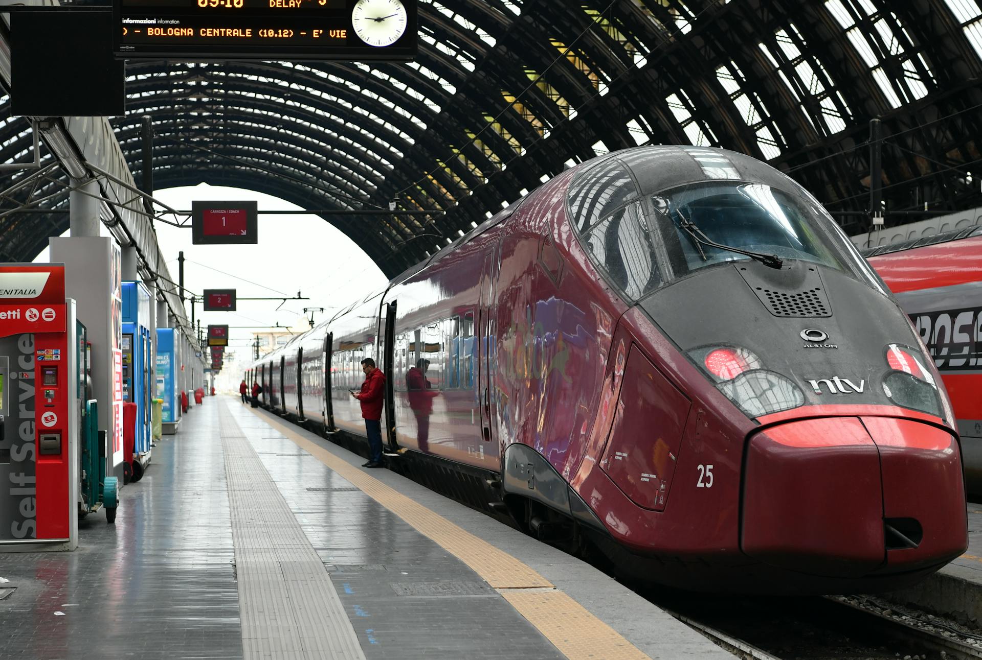 train in Italian train station